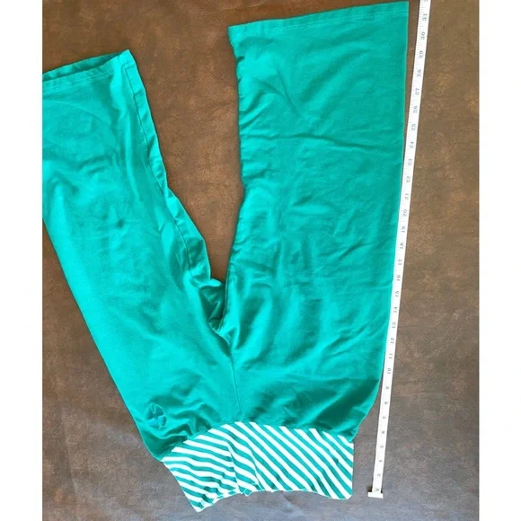 Four Leaf Clover Capris🍀 - Picture 6 of 6